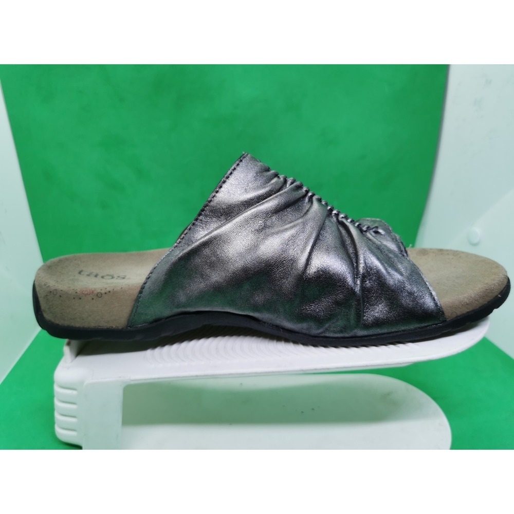 Women's Taos Gift 2 Size 10 Silver Gray Leather Very Comfortable Sandals Slip On - Picture 6 of 16